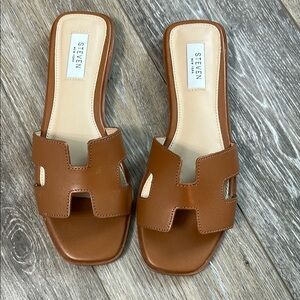 Steve Madden Brown Leather Sandals Slip-On Design